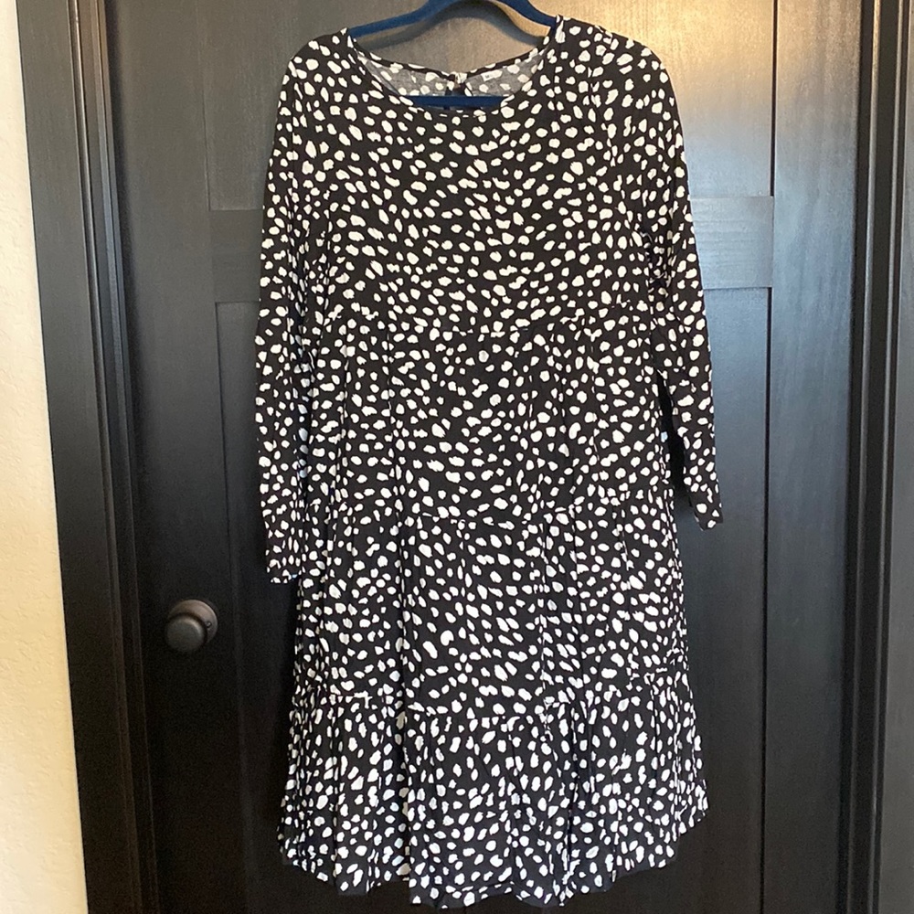 Black and white spotted dress